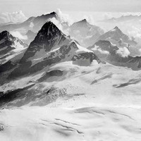 Dent Blanche et 9 autres 4000 du Valais par Walter Mittelholzer