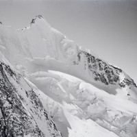 Obergabelhorn par Walter Mittelholzer