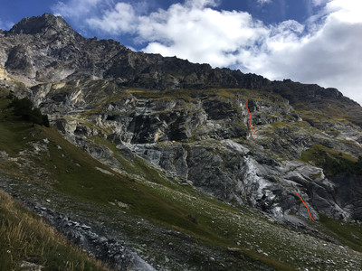 Le Pleureur vu du sentier des Ecuries du Crêt - Vasevay Le Pleureur vu du sentier des Ecuries du Crêt - Vasevay