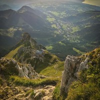 Couché de soleil sur le refuge de la Dent d'Oche