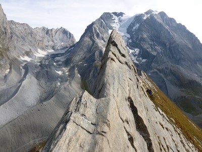 L'Aiguille de la Vanoise observe la fonte des glaciers L'Aiguille de la Vanoise observe la fonte des glaciers
