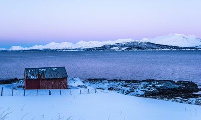 Oldervik à l'heure bleue ( Alpes de Lyngen) Oldervik à l'heure bleue ( Alpes de Lyngen)