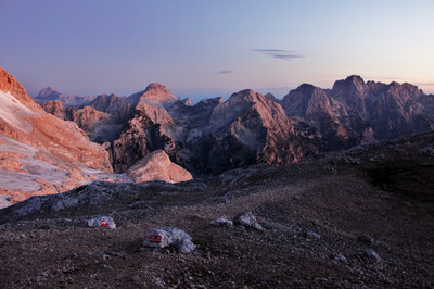 Vue vers le NW depuis le refuge Triglavski dom Vue vers le NW depuis le refuge Triglavski dom