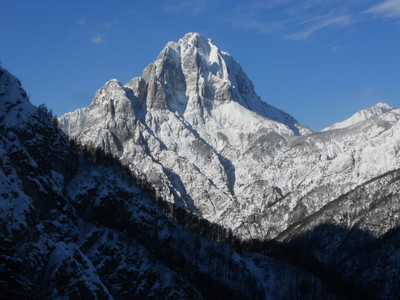Jerebica vue depuis la vallée Koritnica (NE)