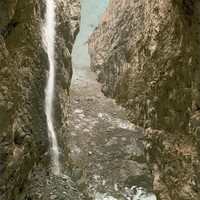 Gletscherschlucht à Grindelwald en 1900 par Photoglob N°0000001631