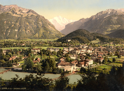 Interlaken et Jungfrau, en 1900 par Photoglob N°0000006895