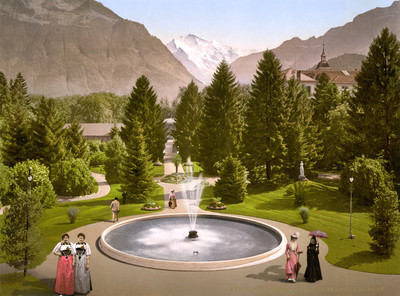 Interlaken, parc du centre de cure, Jungfrau, en 1900 par Photoglob N°0000017554