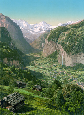 Vallée en auge de Lauterbrunnen (Torrent Weisse Lütschine) et Breithorn, en 1900 par Photoglob N°0000001573