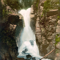 Cascade à Rosenlaui, en 1900 par Photoglob N°0000001633