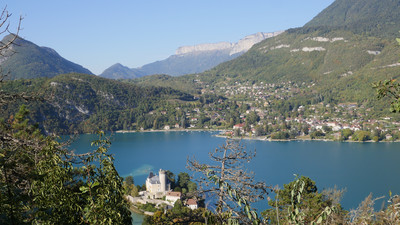 Panorama depuis le Taillefer. Crédit photo : Lac Annecy Tourisme