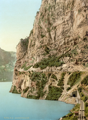 Falaise sur le lac d'Uri, en 1900 par Photoglob N°0000006184 Falaise sur le lac d'Uri, en 1900 par Photoglob N°0000006184