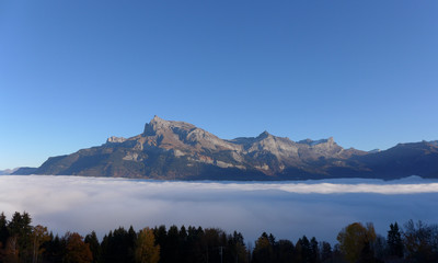 Vue sur l'Aiguille de Varan. Crédit photo : Vincent Neirinck