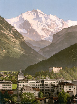 Interlaken et Jungfrau, en 1900 par Photoglob N°0000017555