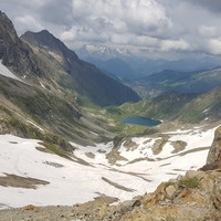Vue vers le lac/refuge depuis le col