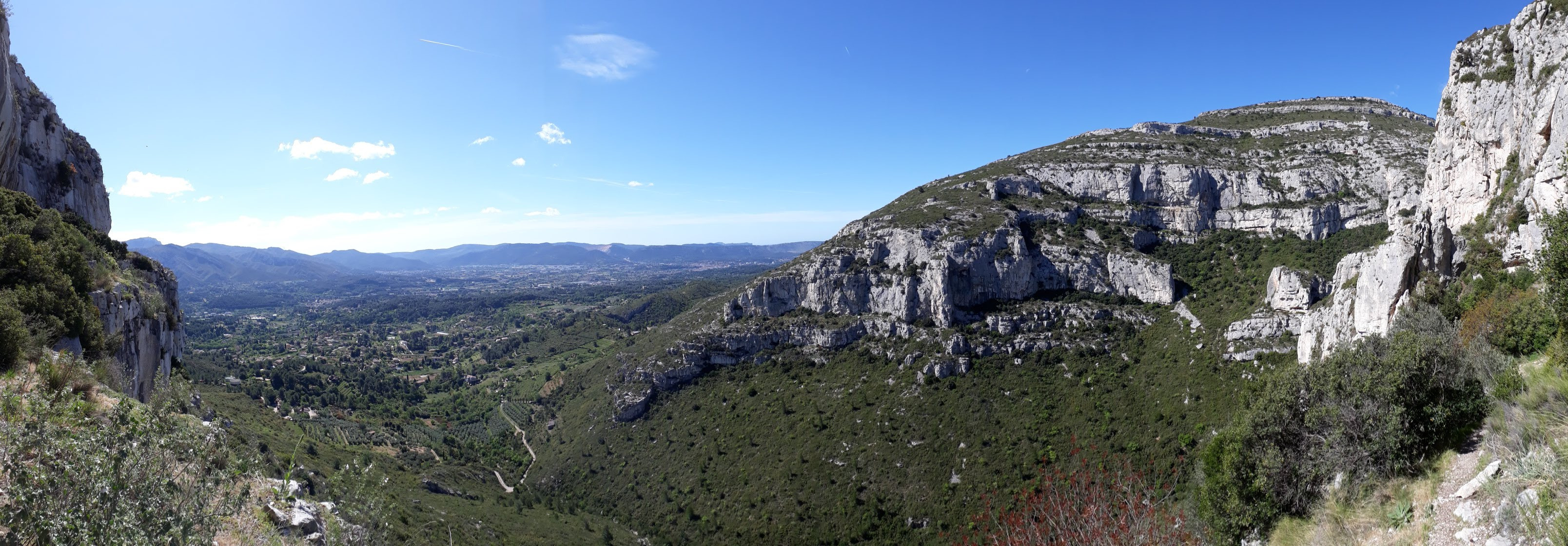 Vue panoramique du grand Vallon depuis le mur de Graffiti