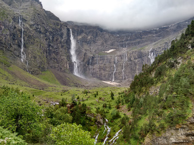 Cirque de Gavarnie et Grande Cascade vus depuis l'Hôtellerie du Cirque - Gavarnie (65) - juillet 2017