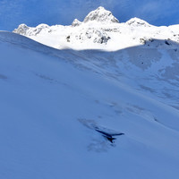 Pour le refuge de la Pierre à Bérard l'entrée d'hiver se fait par la cheminée... Jusqu'à la prochaine chute de neige.