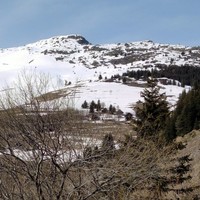 Grand Chatelard : le hameau "Sur la Balme" en bas, et le sommet en haut et au milieu 