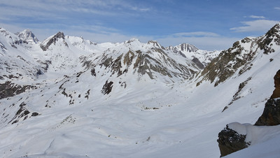Vue d'ensemble de la montée et de la traversée depuis le col Sereina Vue d'ensemble de la montée et de la traversée depuis le col Sereina
