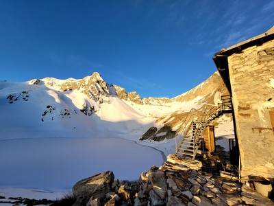 Refuge Questa, Lac et pas des Portettes Refuge Questa, Lac et pas des Portettes
