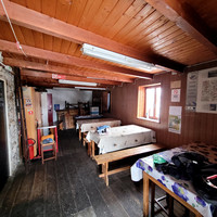 Refuge Questa salle a manger hiver 2