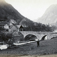 Vieux pont de Livet vers 1885, vue vers l'aval, par anonyme