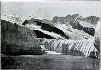 Lac sur le glacier Gorner par Aubrey Le-Blond / Elisabeth Hawkins-Whitshed Lac sur le glacier Gorner par Aubrey Le-Blond / Elisabeth Hawkins-Whitshed