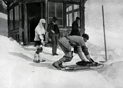 Luge au départ par Aubrey Le-Blond / Elisabeth Hawkins-Whitshed Luge au départ par Aubrey Le-Blond / Elisabeth Hawkins-Whitshed