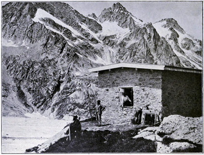 Une cabane de montagne par Aubrey Le-Blond / Elisabeth Hawkins-Whitshed Une cabane de montagne par Aubrey Le-Blond / Elisabeth Hawkins-Whitshed