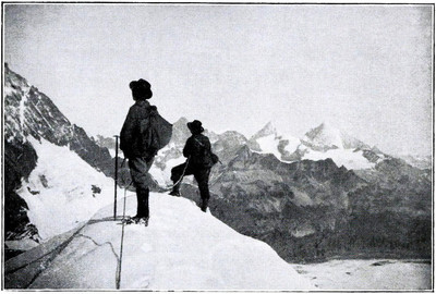 Arête de Furggen par Aubrey Le-Blond / Elisabeth Hawkins-Whitshed Arête de Furggen par Aubrey Le-Blond / Elisabeth Hawkins-Whitshed