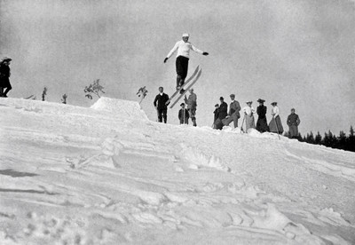 Ski par Aubrey Le-Blond / Elisabeth Hawkins-Whitshed Ski par Aubrey Le-Blond / Elisabeth Hawkins-Whitshed