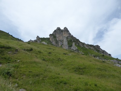 La cresta dove corre la ferrata La cresta dove corre la ferrata