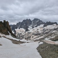 Vue de l'arête à gauche et le vallon du Pavé