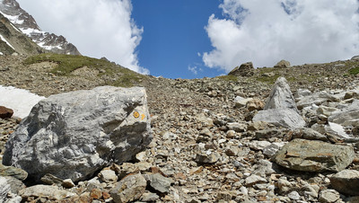 Arrivée au col des Pyramides Calcaires Arrivée au col des Pyramides Calcaires