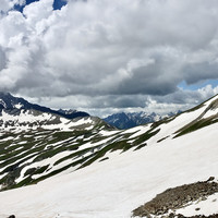 Aperçu de la traversée, mi-juillet, entre le col de la Seigne et le col des Pyramides Calcaires