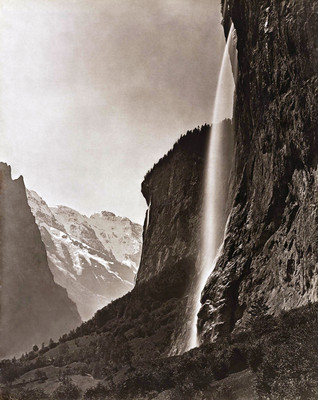 Staubach à Lauterbrunnen par Braun. Au fond le Grosshorn. Staubach à Lauterbrunnen par Braun. Au fond le Grosshorn.