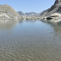 Lac, sans nom, peu en dessous du col de la Louïe Blanche