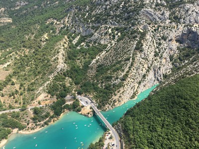 [Concours Photo Sophie 2021] Une autre perspective sur l’entrée des Gorges du Verdon (prise en parapente)