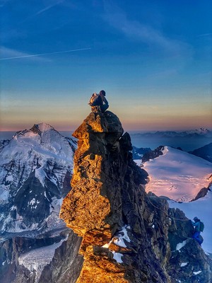 [Concours Photo Sophie 2021] Que la lumière soit! (dent blanche, 13 sept 2021)