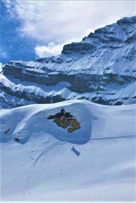[Concours Photo Sophie 2021] Folie au pied de la Tour Salière