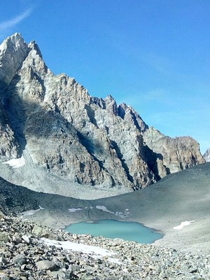 [Concours Photo Sophie 2021] Lac glaciaire au col Collon (Vallée d'Aoste)