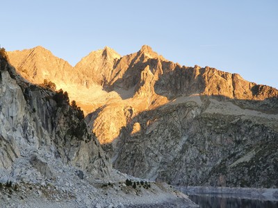  [Concours Photo Sophie 2021] Lever de soleil automnal sur le Néouvielle
