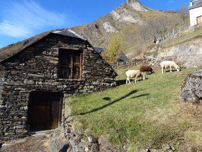 Grange (Vallée de Luz St Sauveur) © E. Jacquin  – Parc national des Pyrénées