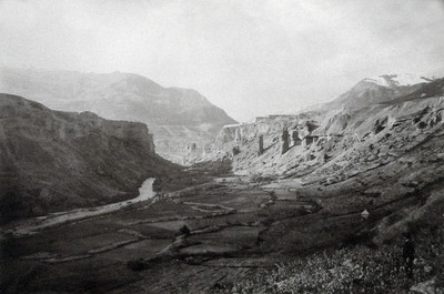 Le Guil entre les plateaux de Guillestre et de Mont-Dauphin Le Guil entre les plateaux de Guillestre et de Mont-Dauphin