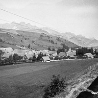 Monestier de Clermont et les falaises du Vercors en 1905