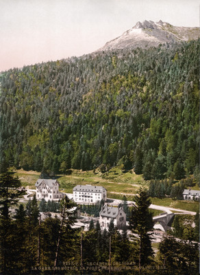 Le Lioran Gare et Rocher du Bec de l'Aigle 1699 m en 1900 par Photoglob N°0000009257 Le Lioran Gare et Rocher du Bec de l'Aigle 1699 m en 1900 par Photoglob N°0000009257