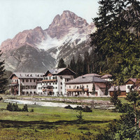 Croda Rossa vue de Carbonin, en 1900 par Photoglob N°0000008385