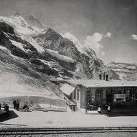 Jungfrau vue de la station Eigergletscher, en 1900 par Photoglob N°0000002912