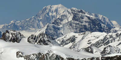 Le Mont Blanc et Le Grand Combin depuis l'Alphubel Le Mont Blanc et Le Grand Combin depuis l'Alphubel