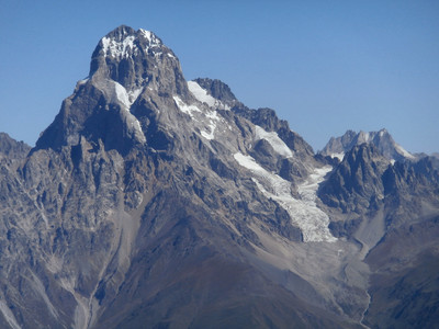 Avec le Gul glacier, la face Sud, vue depuis el Col laila 3000 m Avec le Gul glacier, la face Sud, vue depuis el Col laila 3000 m
